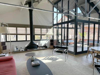Loft - 137 m² - 4 pièces