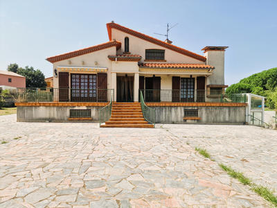 Maison - 200 m² - 6 pièces