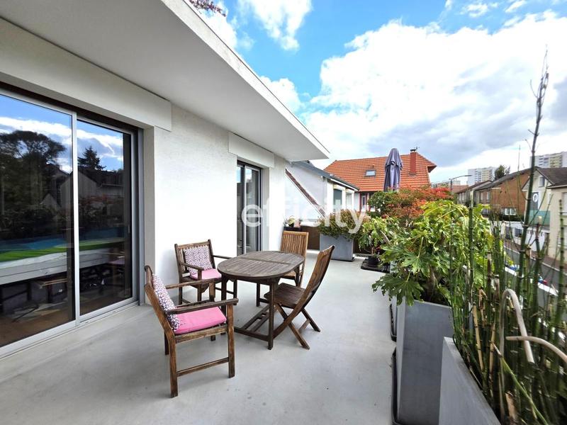 Appartement - 110 m² - 5 pièces