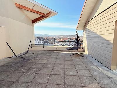 Appartement - 82 m² - 4 pièces