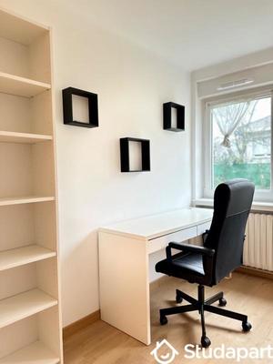 Chambre - 13 m² - 1 pièce