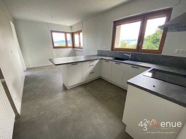 Maison - 199 m² - 7 pièces