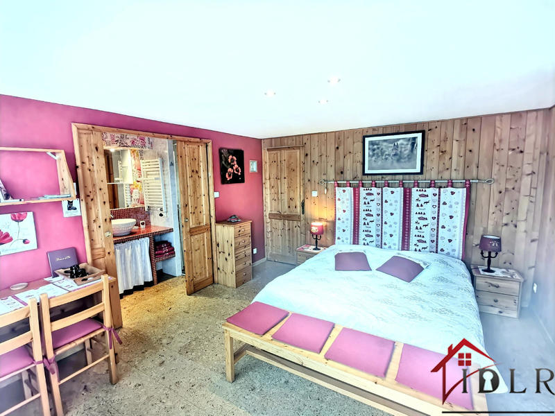 Maison - 200 m² - 7 pièces