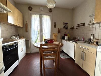 Maison - 90 m² - 5 pièces