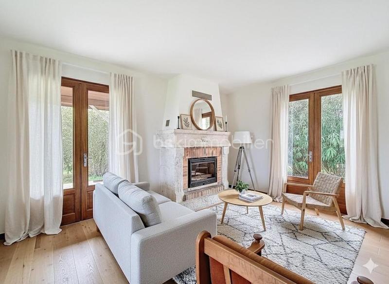 Maison traditionnelle - 108 m² - 6 pièces