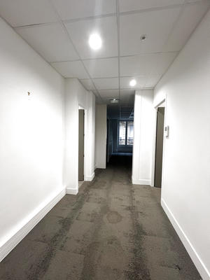 Local commercial - 127 m²