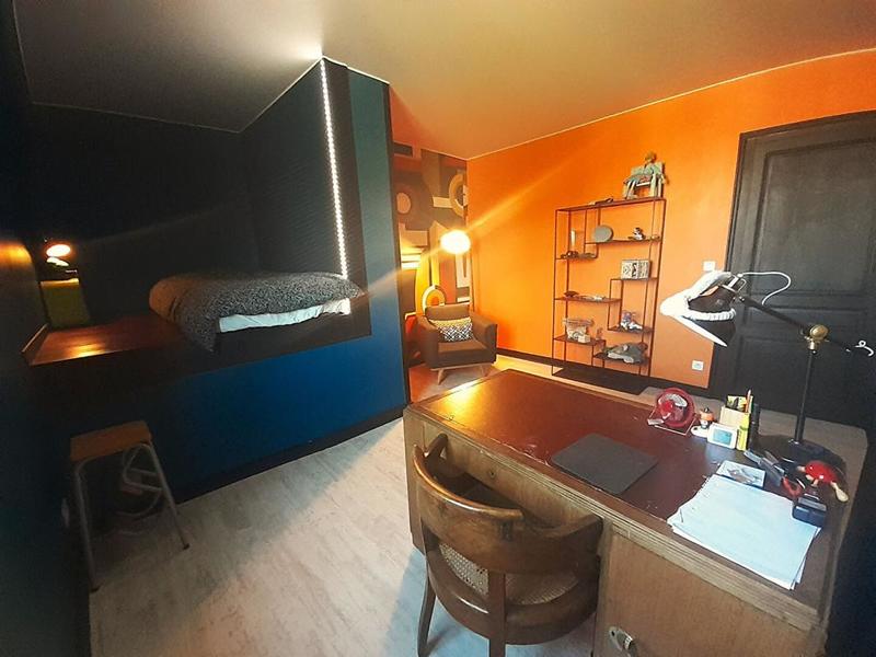 Maison - 240 m² - 10 pièces