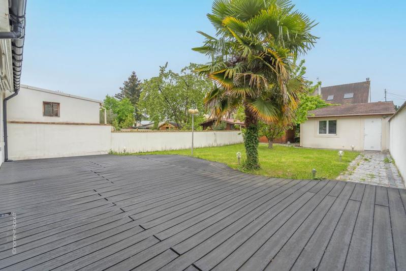 Maison - 185 m² - 7 pièces