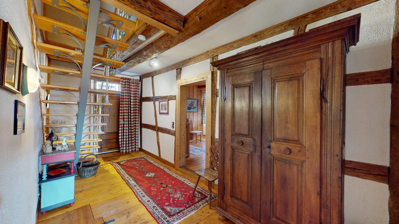 Maison traditionnelle - 250 m² - 8 pièces