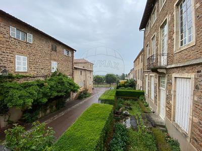 Maison - 270 m² - 4 pièces