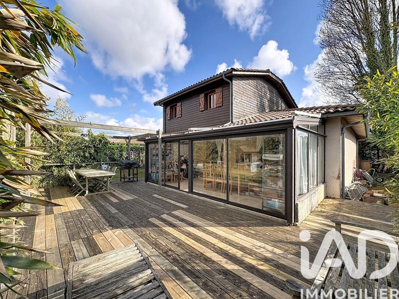 Maison - 152 m² - 8 pièces