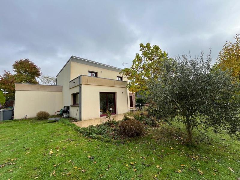 Maison - 135 m² - 6 pièces