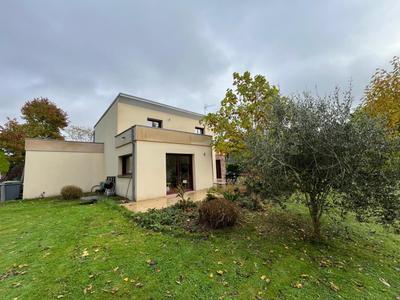 Maison - 135 m² - 6 pièces
