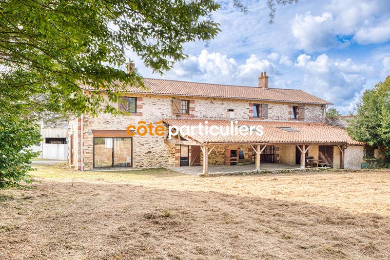 Maison de maîtres - 275 m² - 9 pièces
