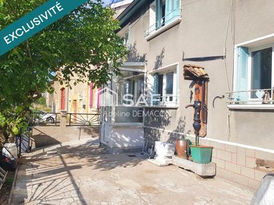 Maison - 163 m² - 8 pièces