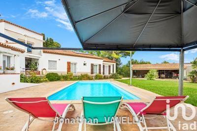 Maison - 238 m² - 8 pièces