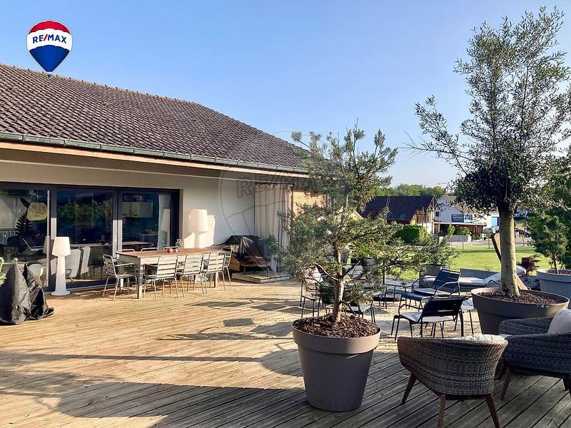 Maison d'architecte - 217 m² - 7 pièces