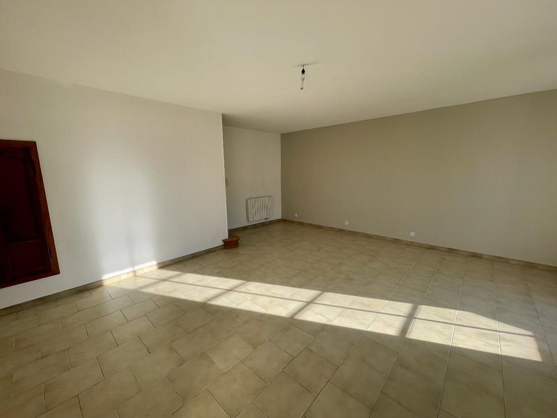 Maison - 202 m² - 9 pièces