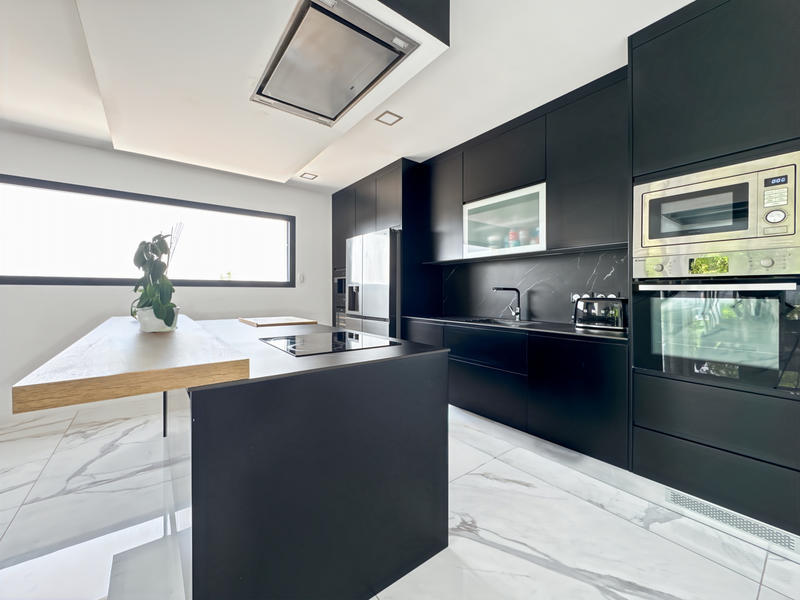 Maison - 180 m² - 6 pièces