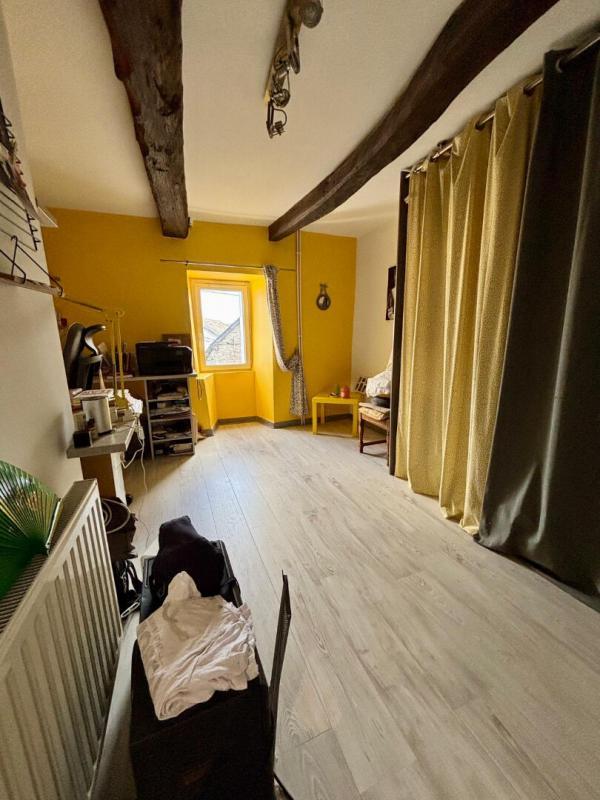 Maison - 180 m² - 7 pièces