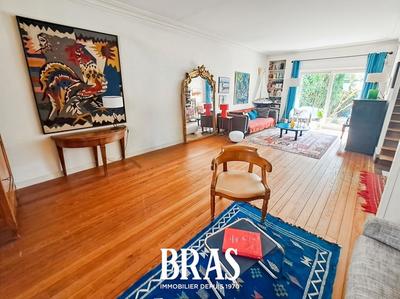 Maison - 200 m² - 6 pièces