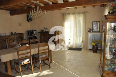 Maison - 220 m² - 12 pièces