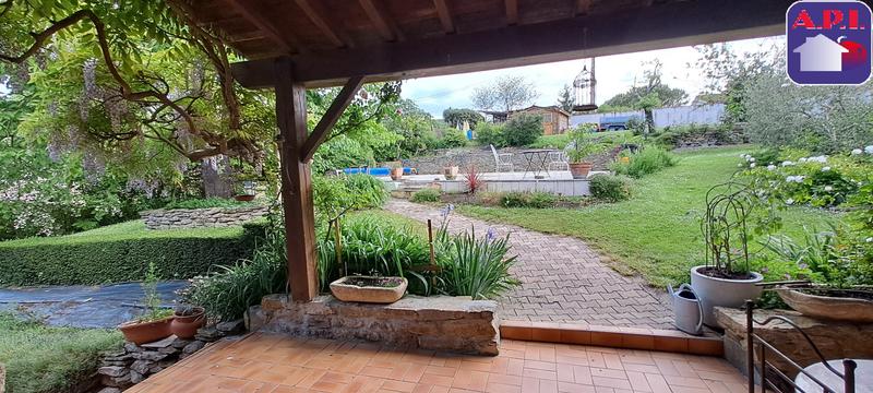 Maison - 200 m² - 9 pièces