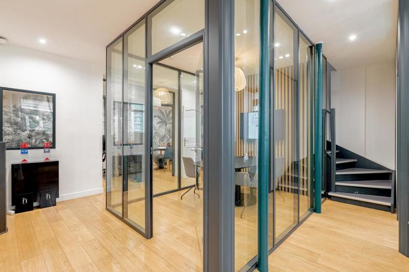 Bureau - 283 m² - 15 pièces