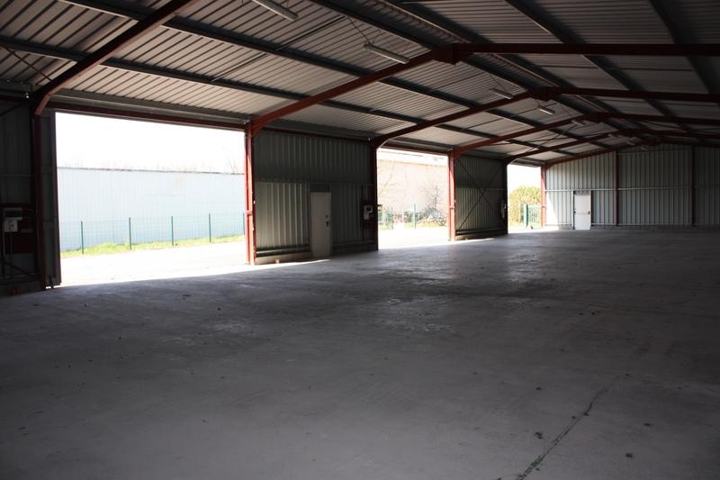 Entrepôt - 447 m² - 1 pièce