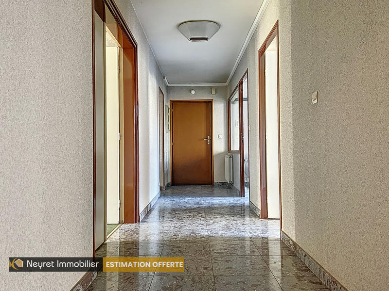 Appartement - 257 m² - 12 pièces