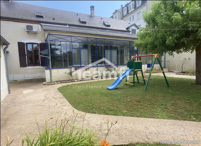 Maison - 161 m² - 5 pièces