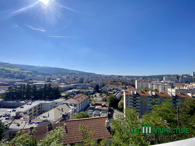 Appartement - 90 m² - 3 pièces