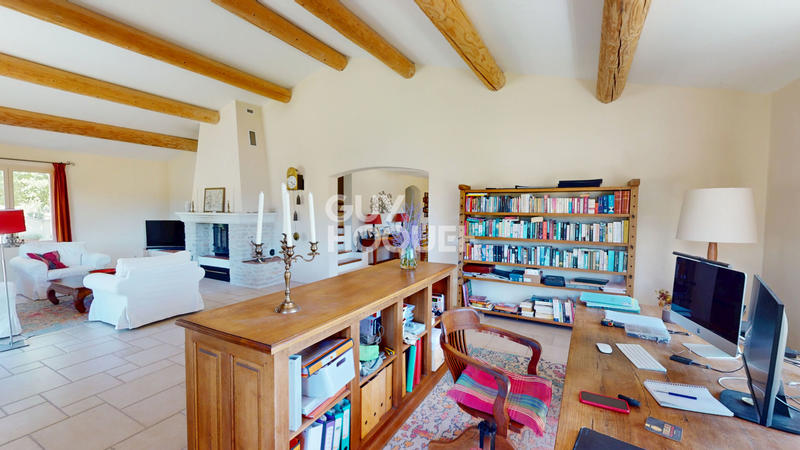 Maison - 245 m² - 7 pièces