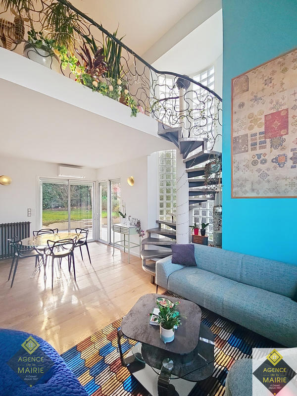 Maison - 137 m² - 7 pièces