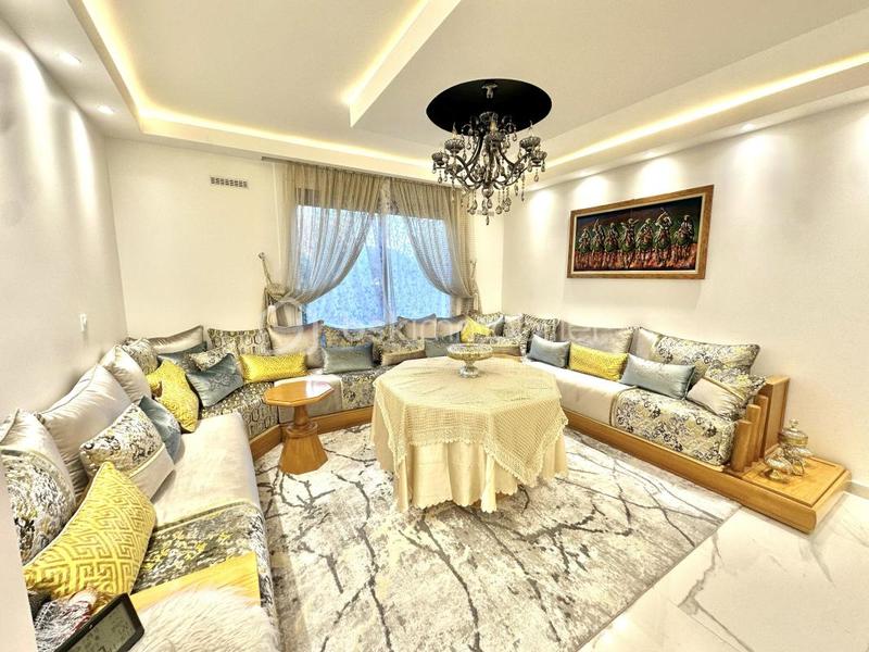 Maison - 140 m² - 8 pièces