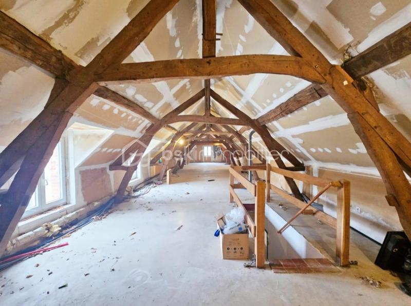 Maison traditionnelle - 192 m² - 10 pièces