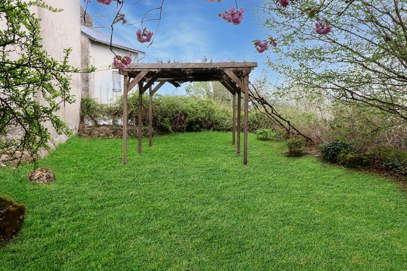 Maison - 104 m² - 5 pièces