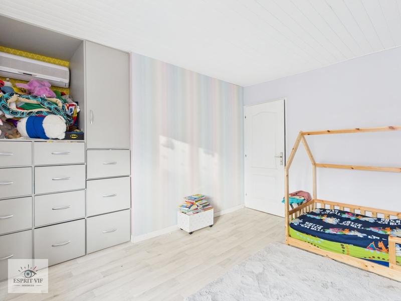 Maison - 96 m² - 5 pièces