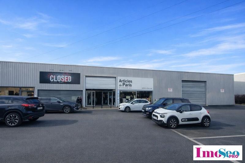 Local commercial - 1 080 m²