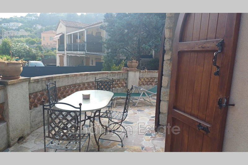 Maison - 280 m² - 10 pièces