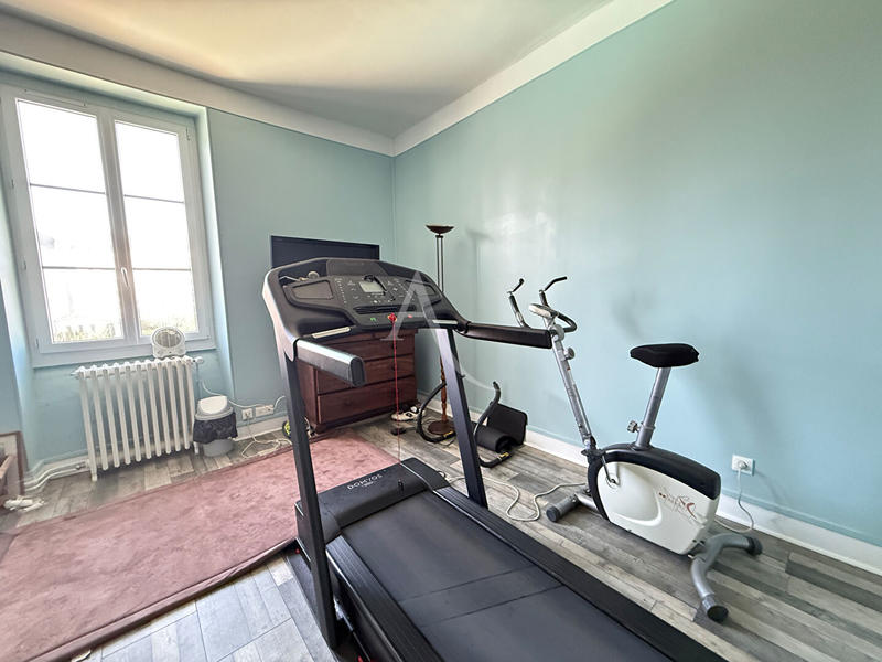 Maison - 265 m² - 10 pièces