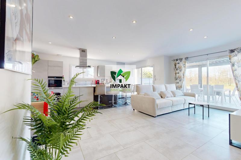 Maison - 120 m² - 7 pièces