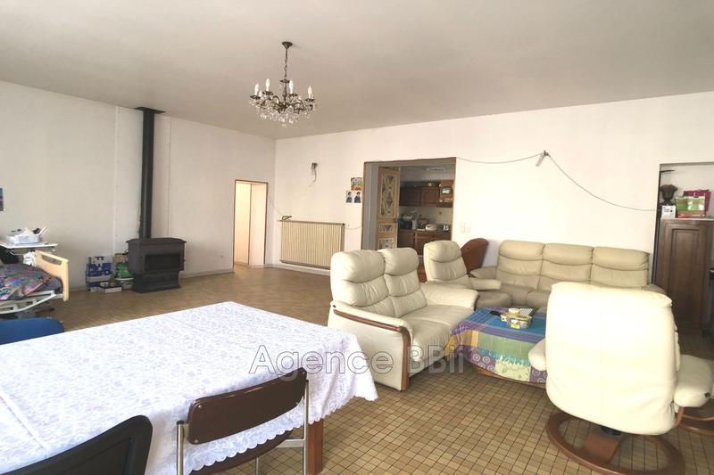 Maison - 241 m² - 12 pièces