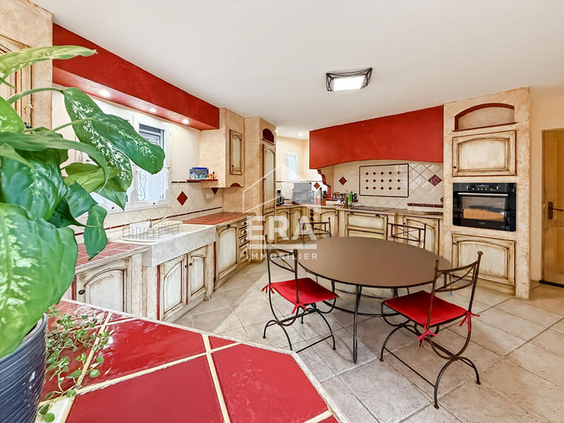 Maison - 145 m² - 6 pièces