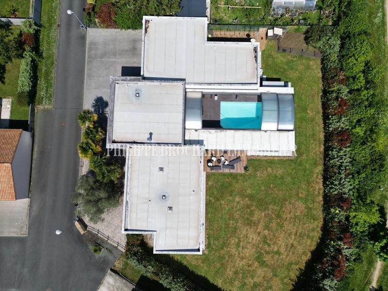 Maison - 192 m² - 10 pièces