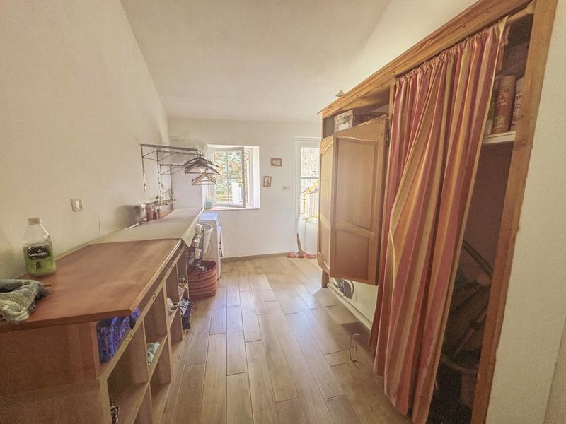 Maison - 300 m² - 13 pièces