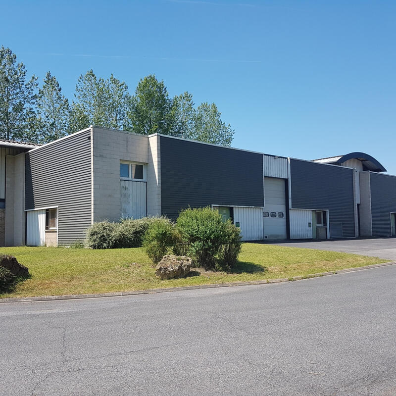 Local commercial - 1 500 m²