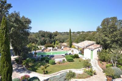 Villa - 212 m² - 8 pièces