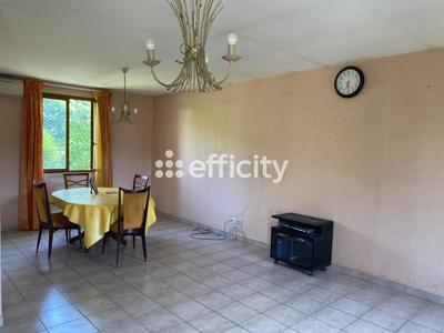 Maison - 176 m² - 7 pièces