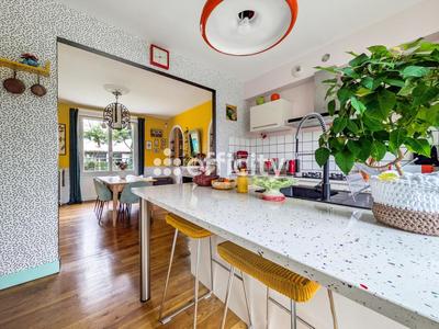 Maison - 170 m² - 8 pièces